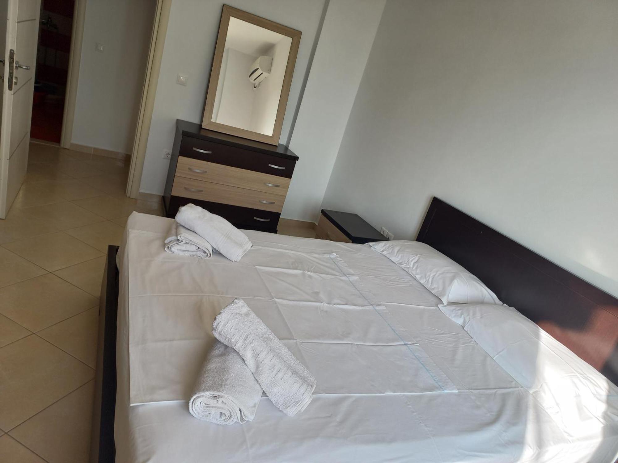 Villa Roel Sarande Bilik gambar